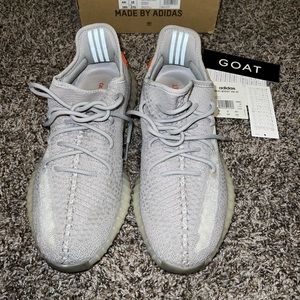 Yezzy Boost 350 V2 Taillight